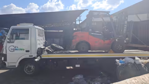 CS Towing Gallery Image