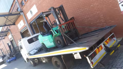 CS Towing Gallery Image